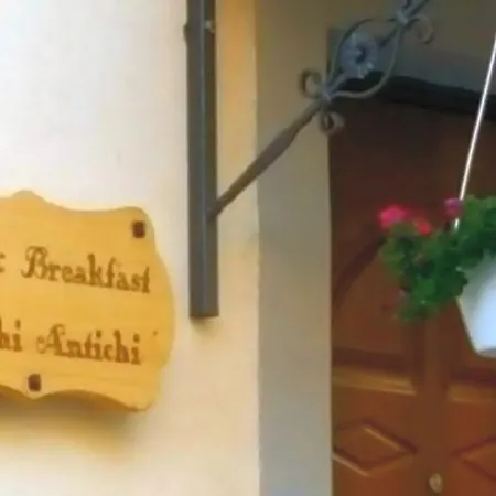 Luoghi Antichi Oda ve Kahvaltı